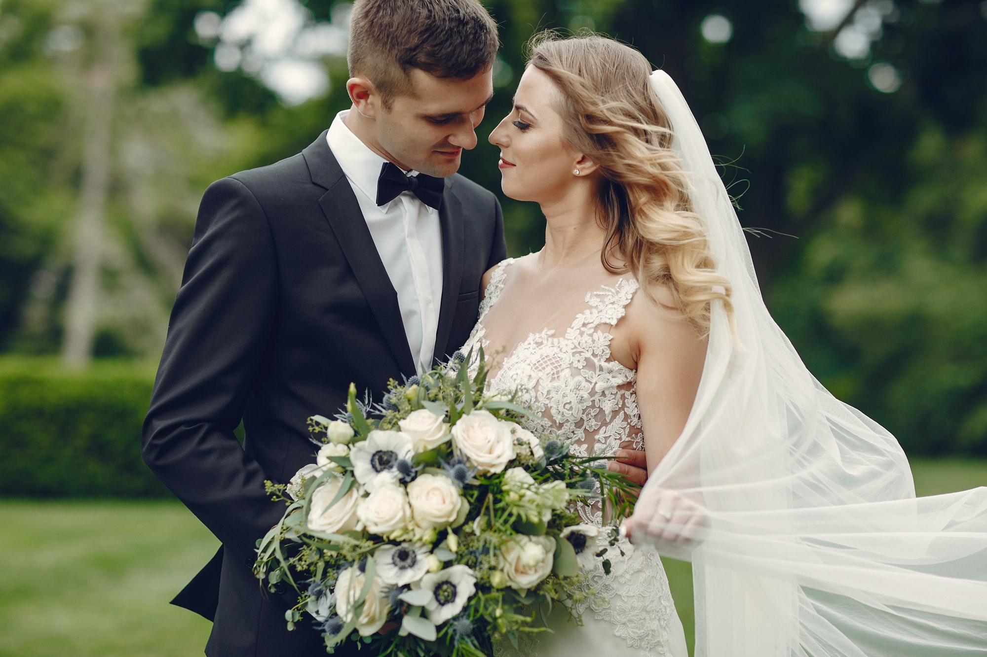 elegant-wedding-couple.jpg elegant-wedding-couple.jpg