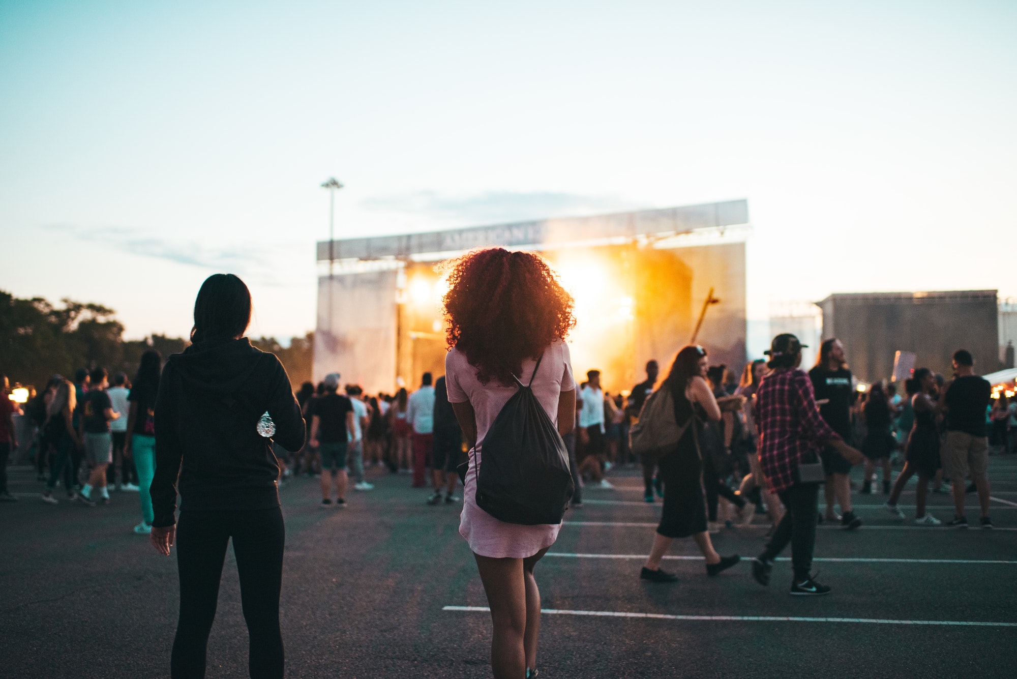 girl-at-music-festival.jpg girl-at-music-festival.jpg